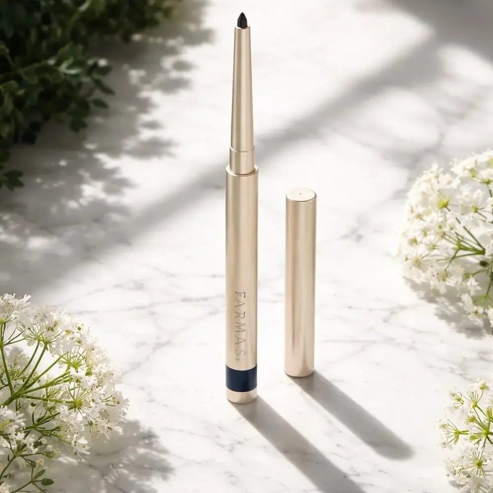 Farmasi Glitz Gray Eyeliner with Creamy-textured that creates precious lines.
